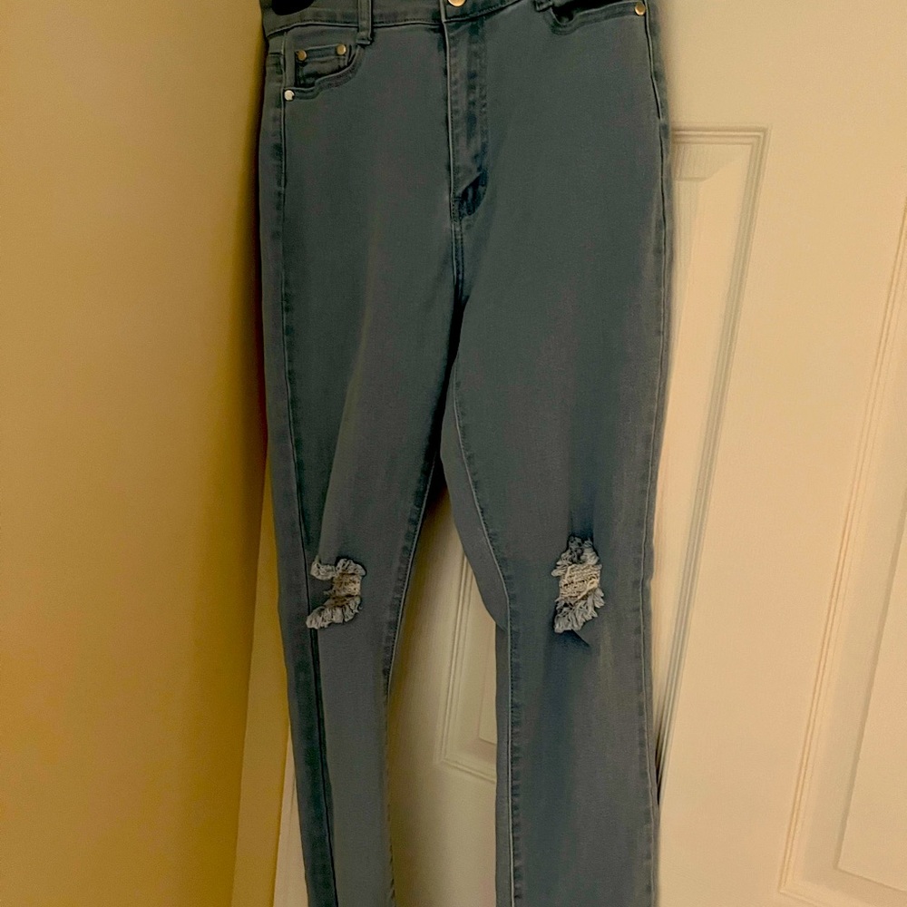 Women Fashion Nova Jeans  size 9/10
